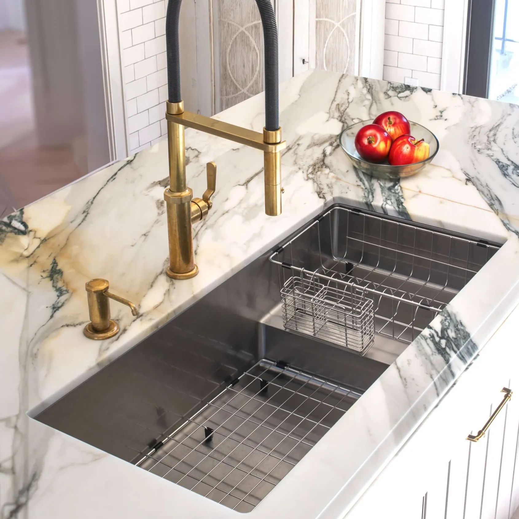 Nantucket Sinks Pro Series 39" Undermount 304 Stainless Steel Kitchen Sink with Accessories, 16 Gauge, STEPPE3918