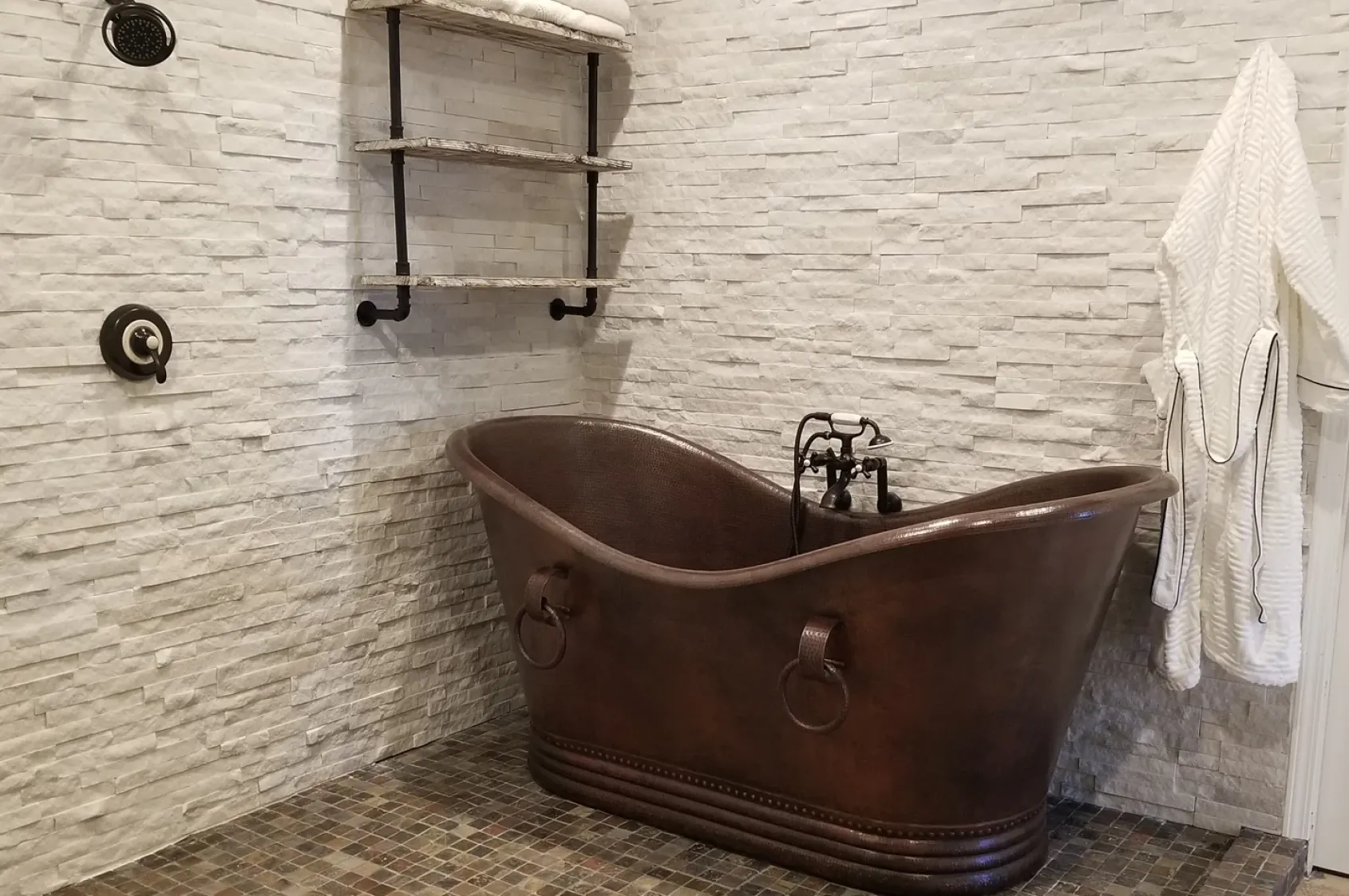 Premier Copper Products 72" Hammered Copper Double Slipper Bathtub With Rings, BTDR72DB